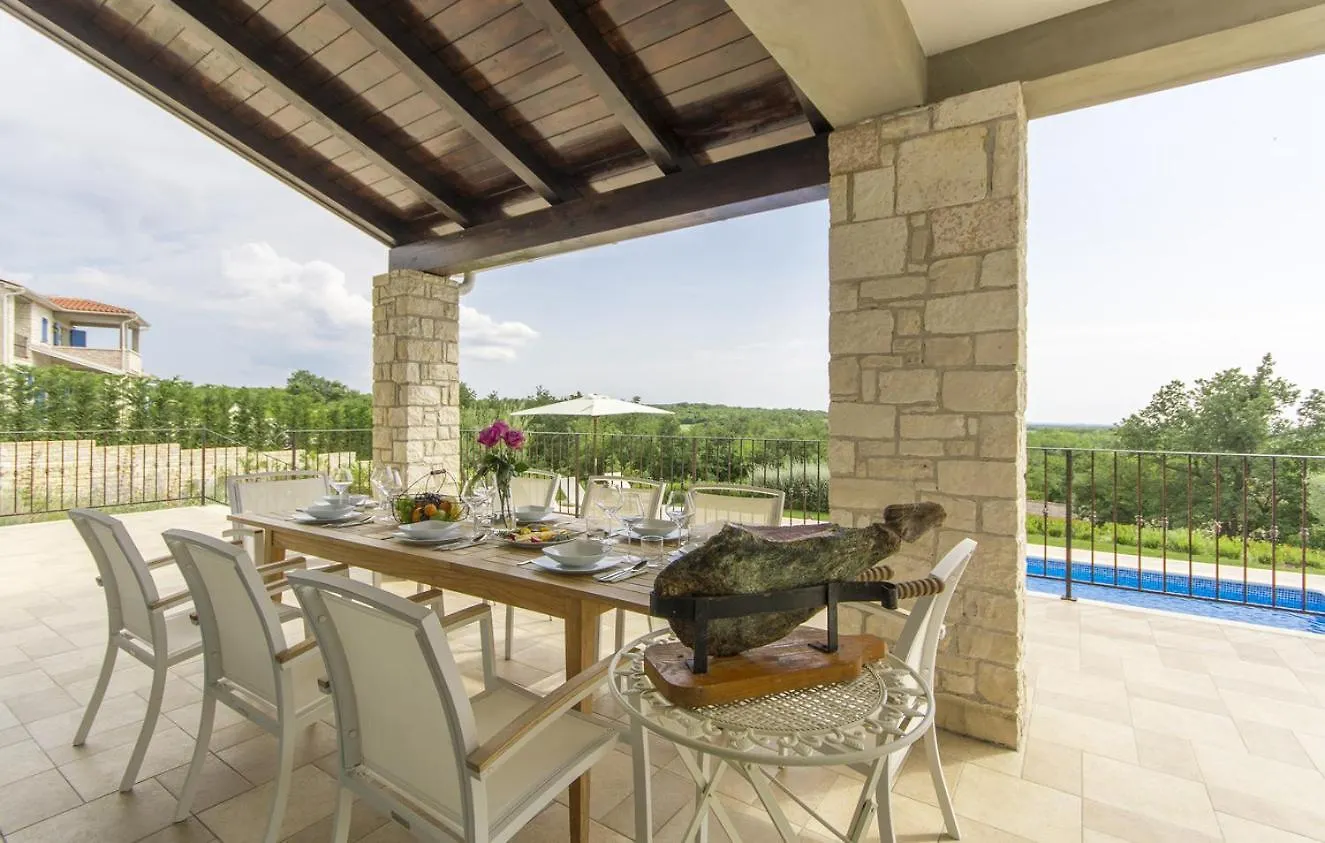 Villa Sterpazzi For 8 People Near Porec With 38 M2 Heated Pool, Sea View & Wellness Višnjan