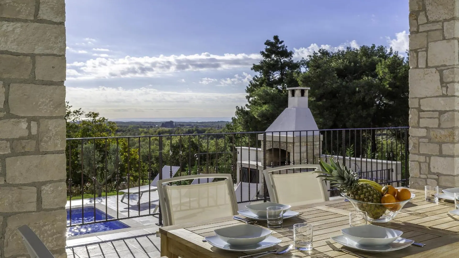 Villa Sterpazzi For 8 People Near Porec With 38 M2 Heated Pool, Sea View & Wellness Višnjan