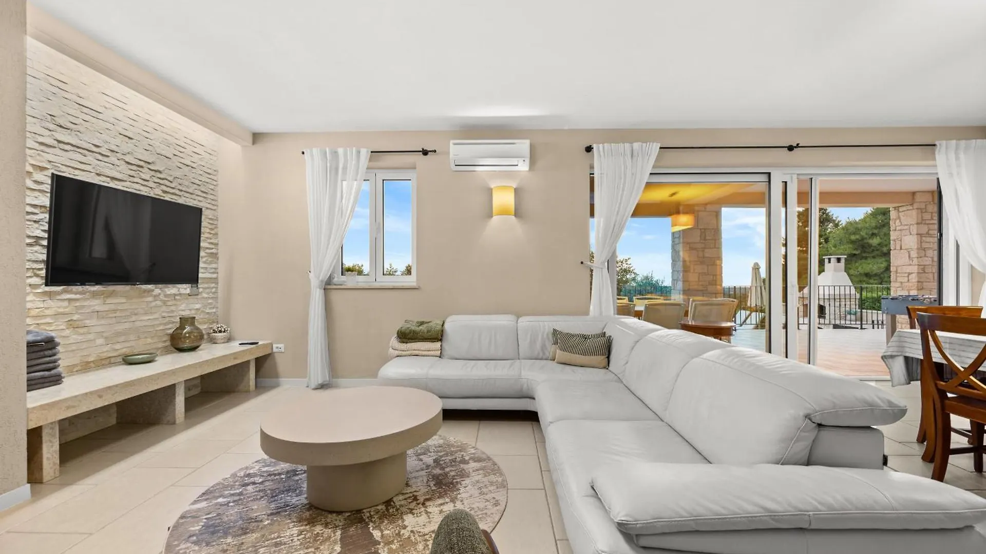 Villa Sterpazzi For 8 People Near Porec With 38 M2 Heated Pool, Sea View & Wellness Višnjan Horvátország