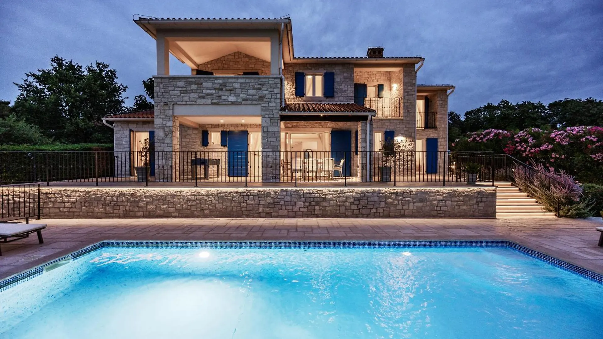 Villa Sterpazzi For 8 People Near Porec With 38 M2 Heated Pool, Sea View & Wellness Višnjan Horvátország