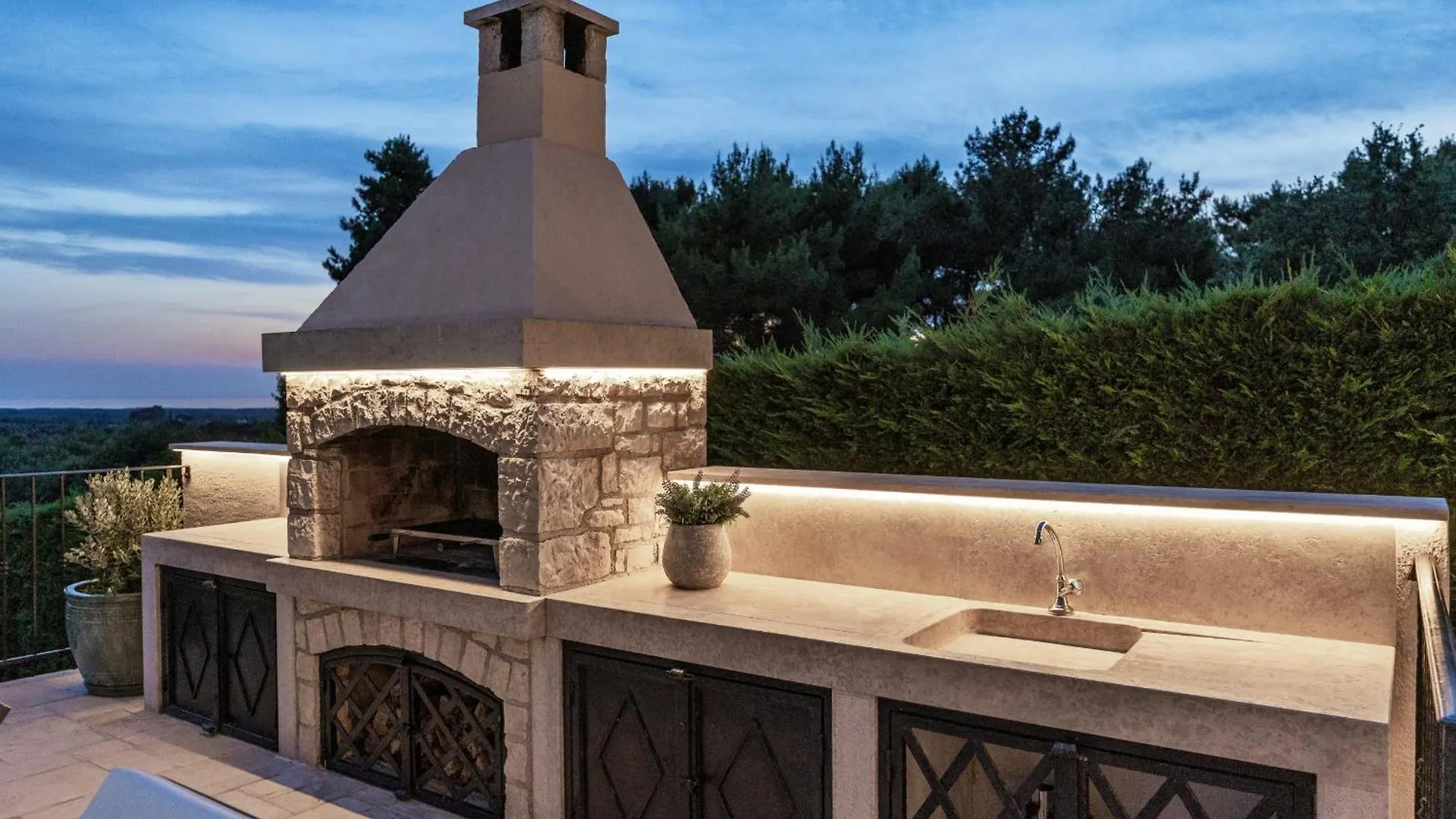 Villa Sterpazzi For 8 People Near Porec With 38 M2 Heated Pool, Sea View & Wellness Višnjan